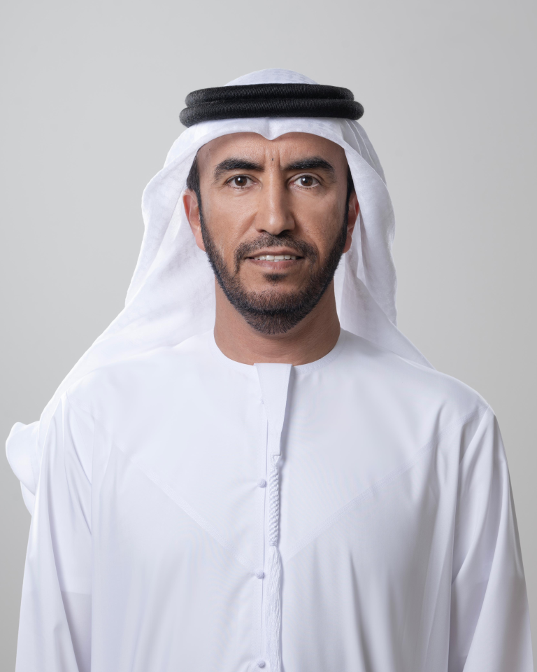 منصور بن زايد يشهد توقيع اتفاقية تعاون بين 